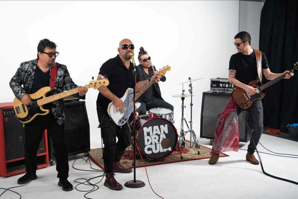 EVENTOS | Mandrácula comparten video clip para «Se hace tarde»