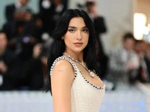 dua-lipa-met-gala-2023_103