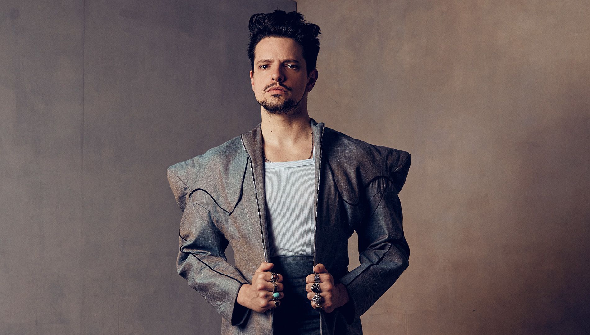 cnne-1363189-lasso-eva-universal-music