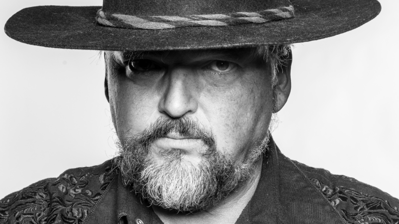 EVENTOS | Alain Johannes reprograma su show en Valparaíso debido a problemas de salud