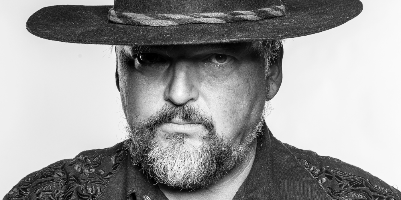 EVENTOS | Alain Johannes reprograma su show en Valparaíso debido a problemas de salud