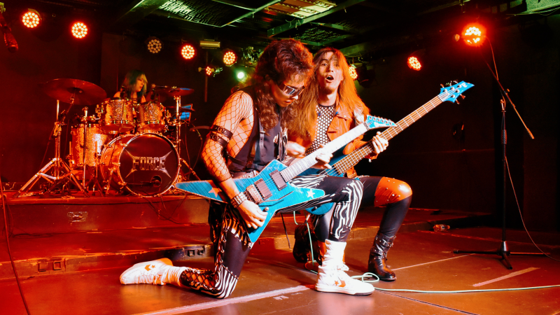 REVIEW CONCIERTO | Force y una noche sin respiro: riffs, mosh y un debut que promete