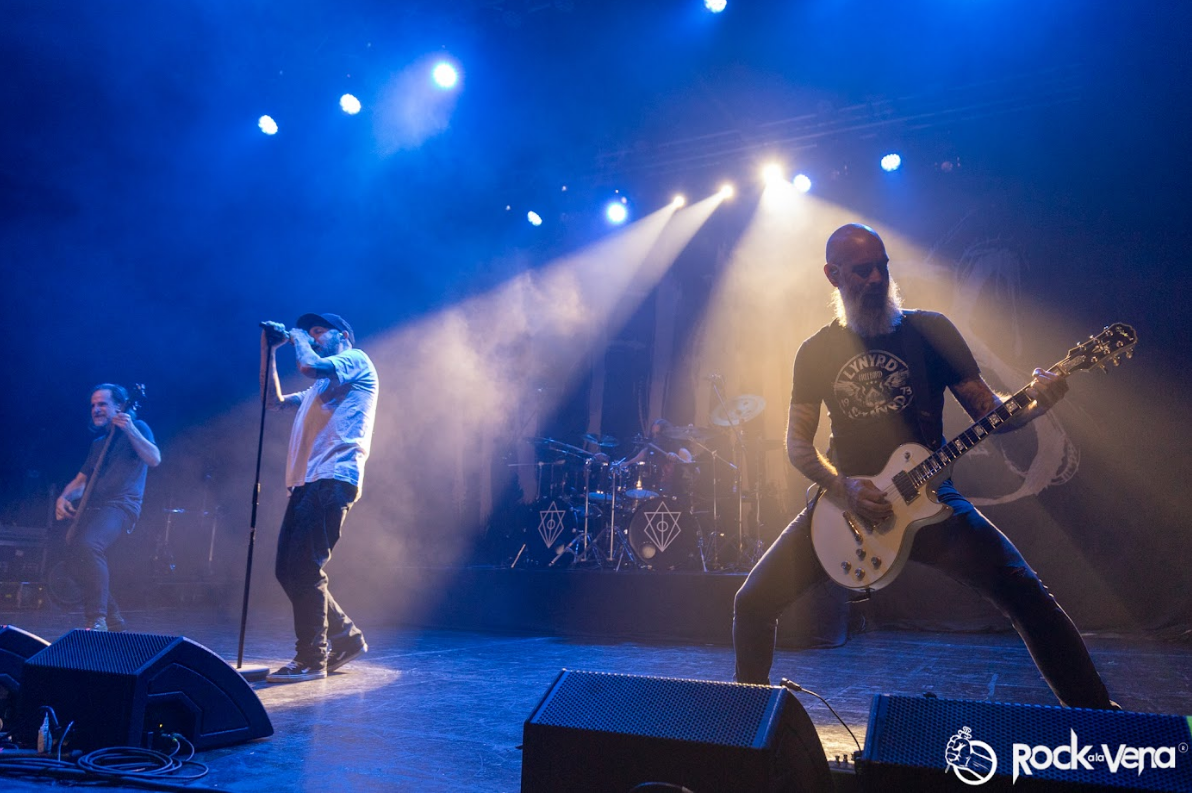 In Flames encendió el Teatro Cariola.