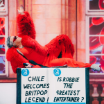 REVIEW CONCIERTO | Robbie Williams en Chile: el showman que hizo viajar al Bicentenario de regreso a los 90