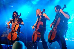 1200px-Apocalyptica_-_Ilosaarirock_2009